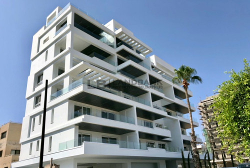3 Bedroom Penthouse Apartment in Mackenzie, Larnaca